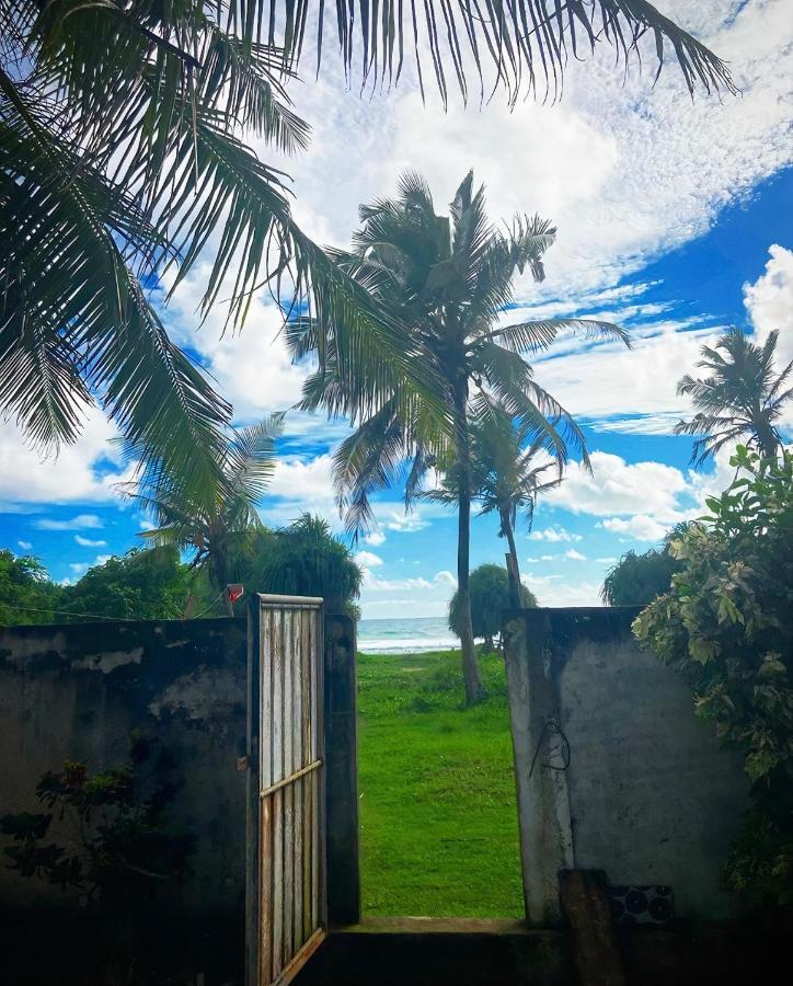Bed and Breakfast The Breeze Mirissa Exterior foto