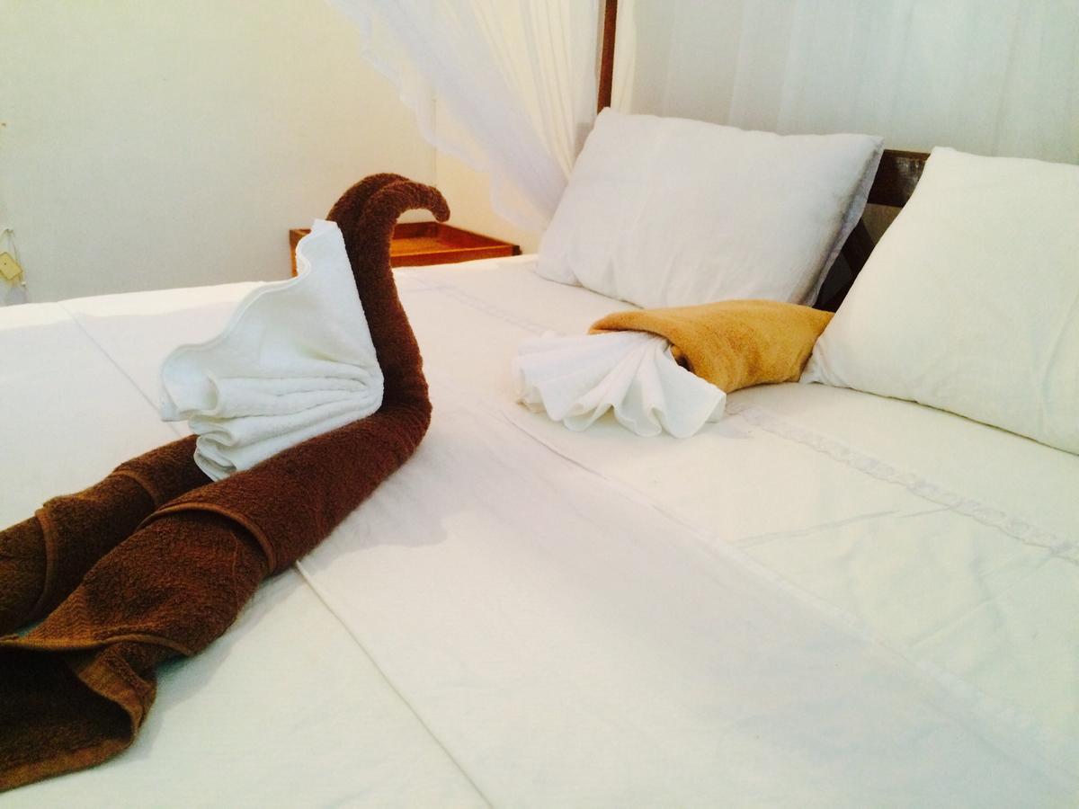Bed and Breakfast The Breeze Mirissa Exterior foto